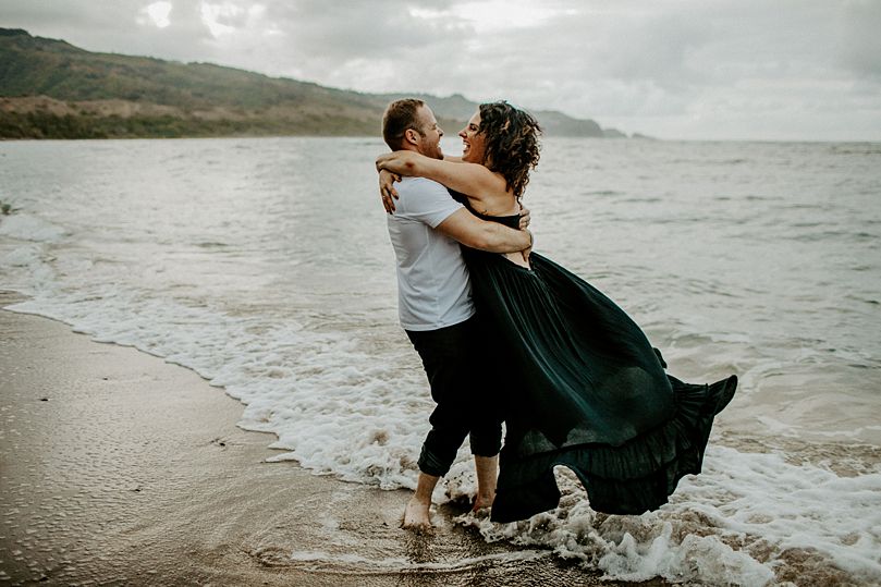 couple dancing on Maui beach.